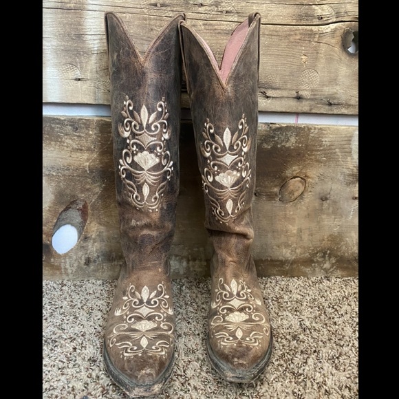 Tall pointed toe boots worn once - Picture 3 of 3